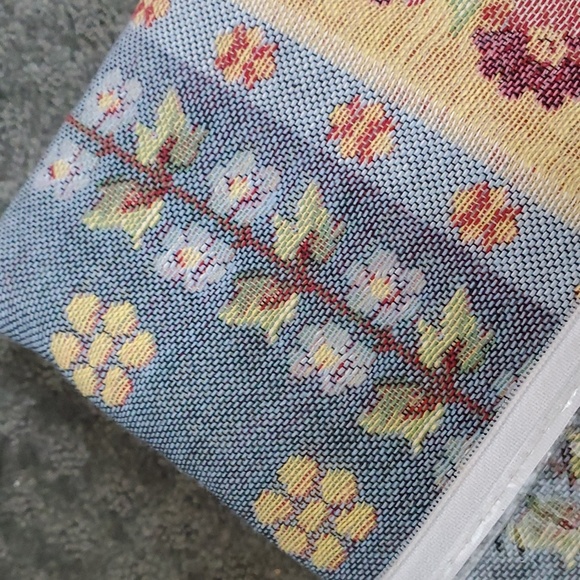 100%  cotton woven throw blanket Belgium NEW Nip Floral  blue yellow Ross Simons - Picture 4 of 4